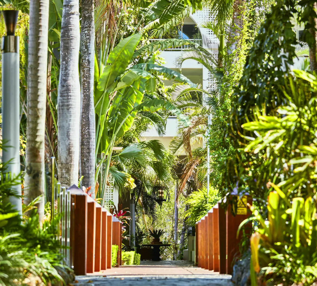 Alamanda Palm Cove By Lancemore Hotel